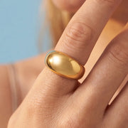 Heletta Ring hero close-up