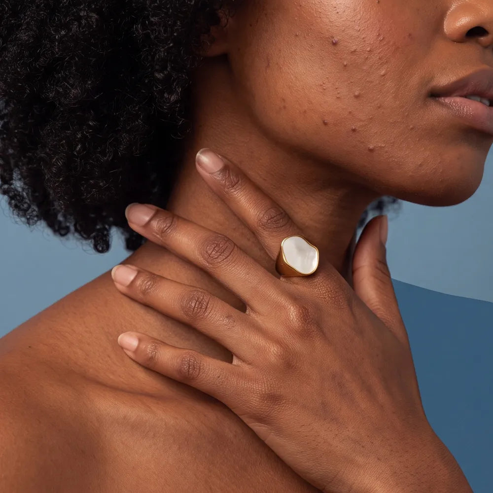 Genelle Ring on model