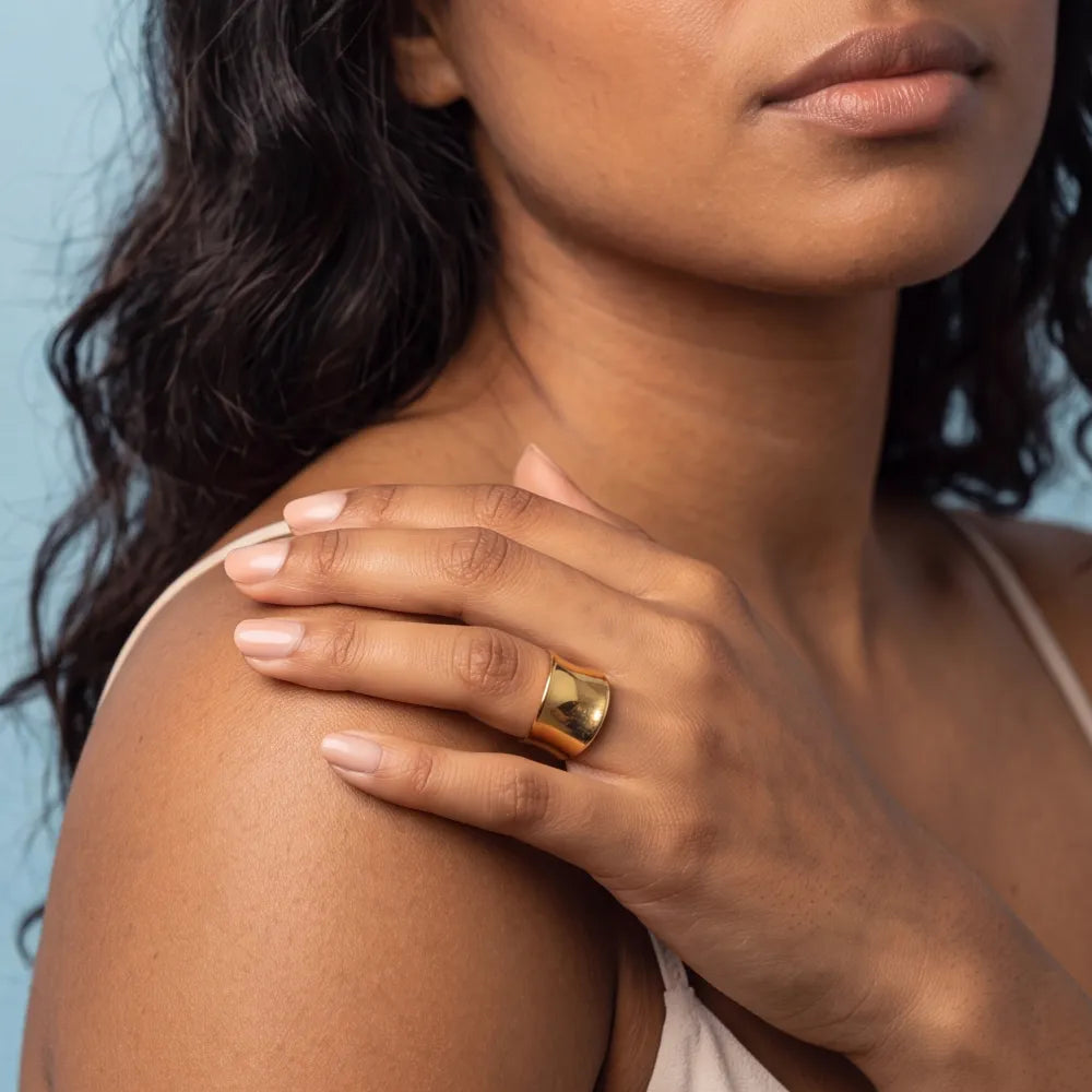 Helelle Ring detail