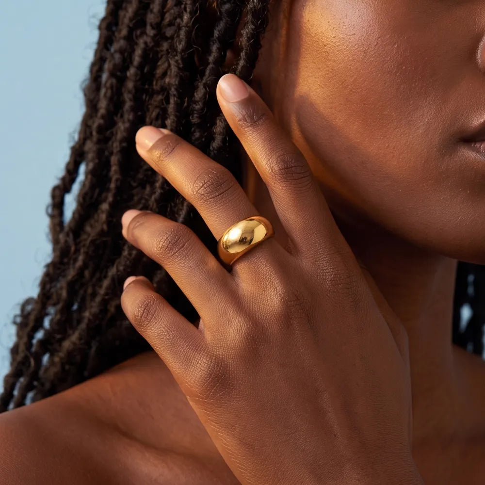 Heletta Ring on model
