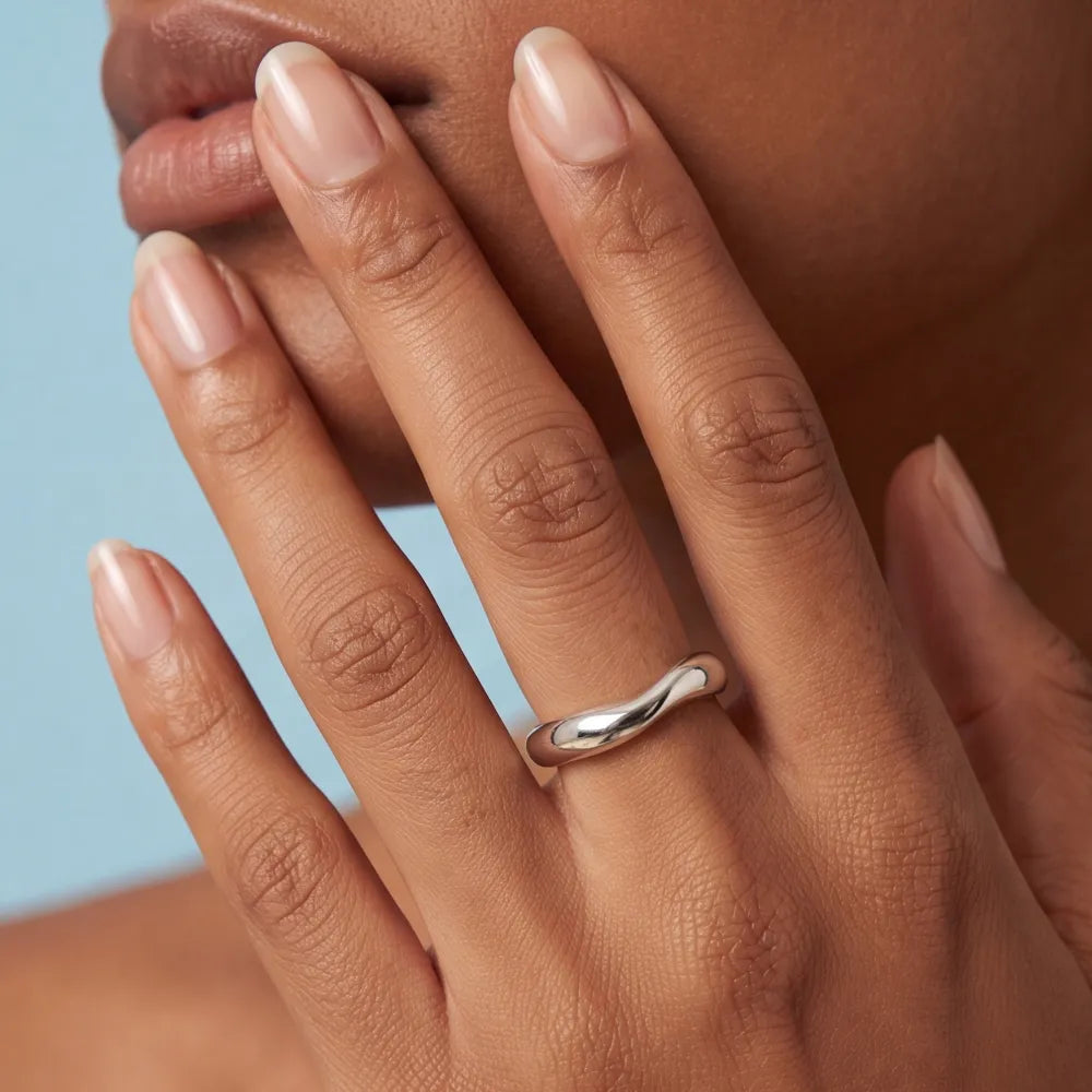 Celana Ring hero close-up