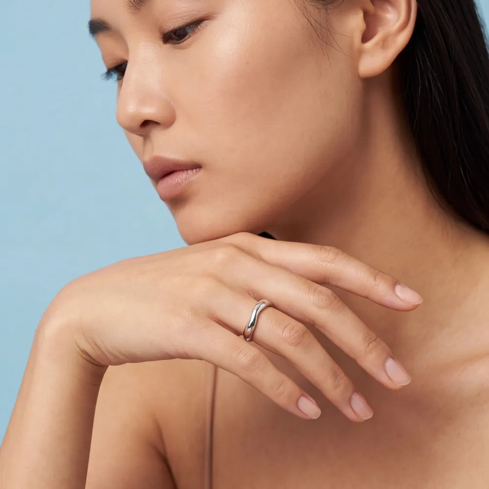 Celana Ring worn