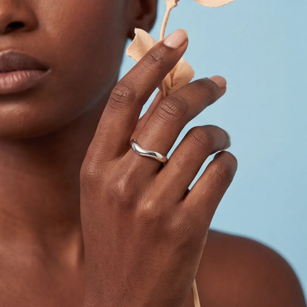 Celana Ring on model
