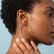 Belonde Hoops hero close-up