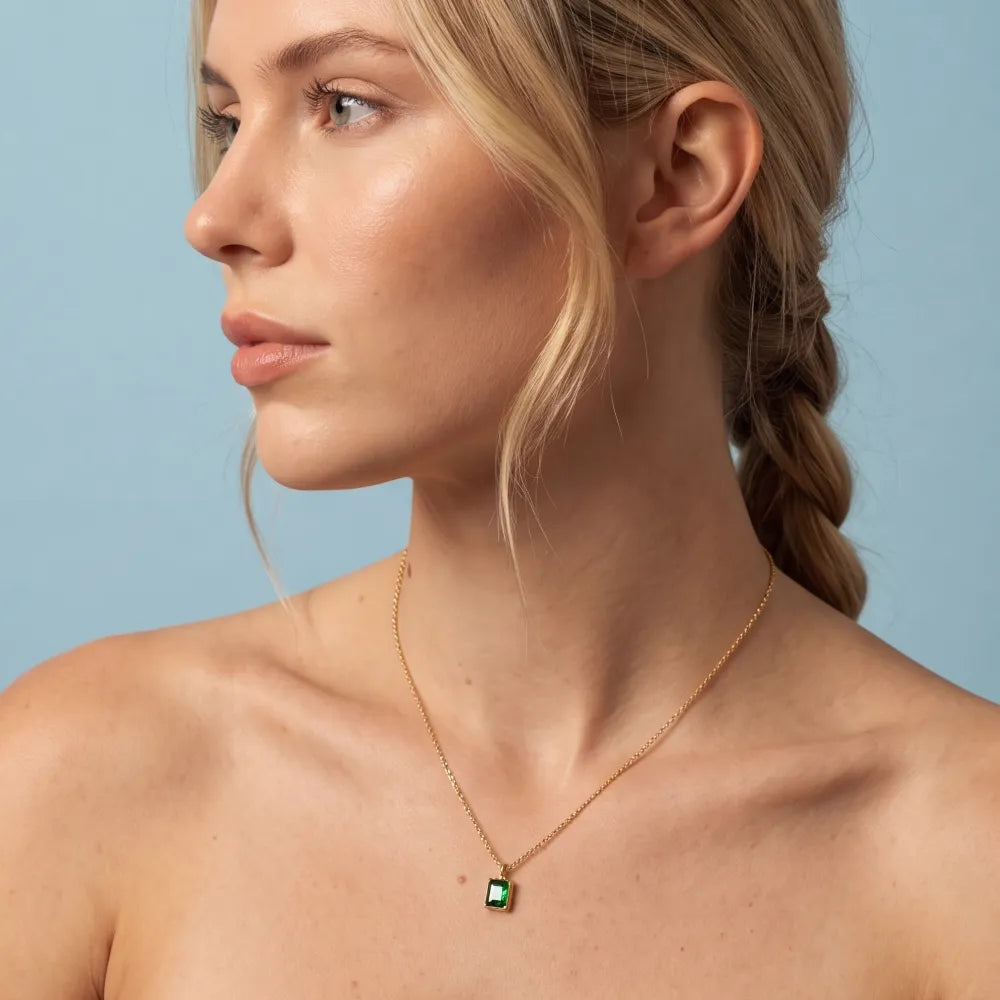 Alyne Necklace detail