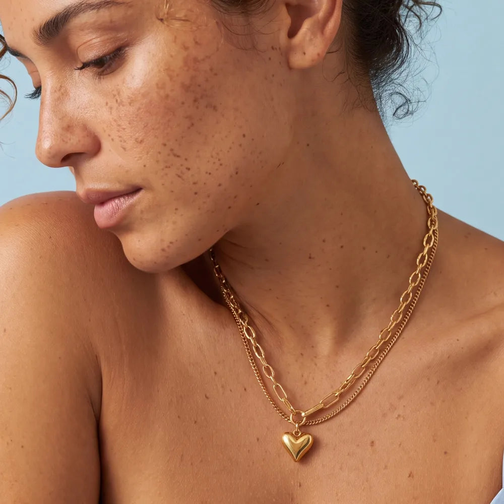 Aliva Necklace on model