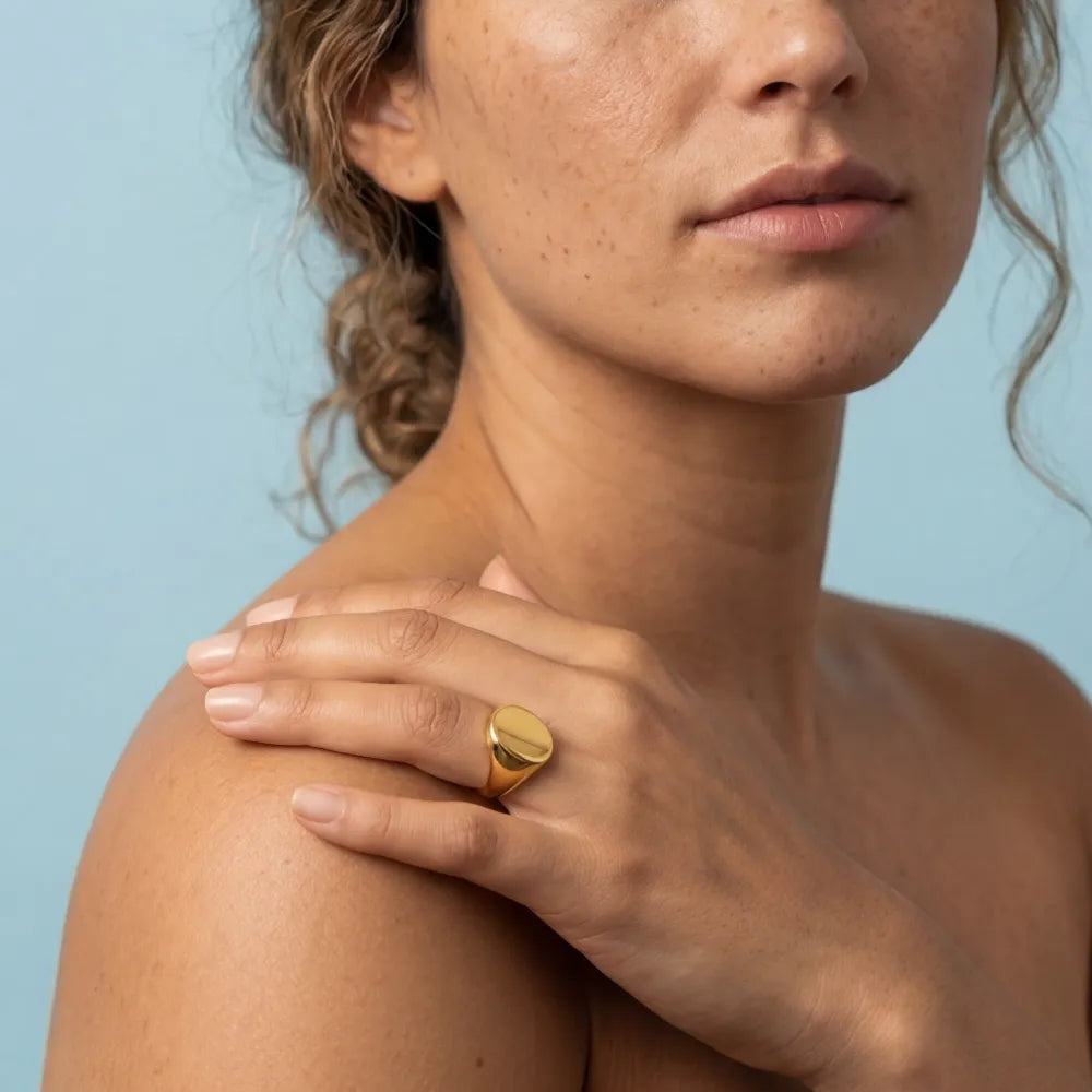 Alina Ring on model