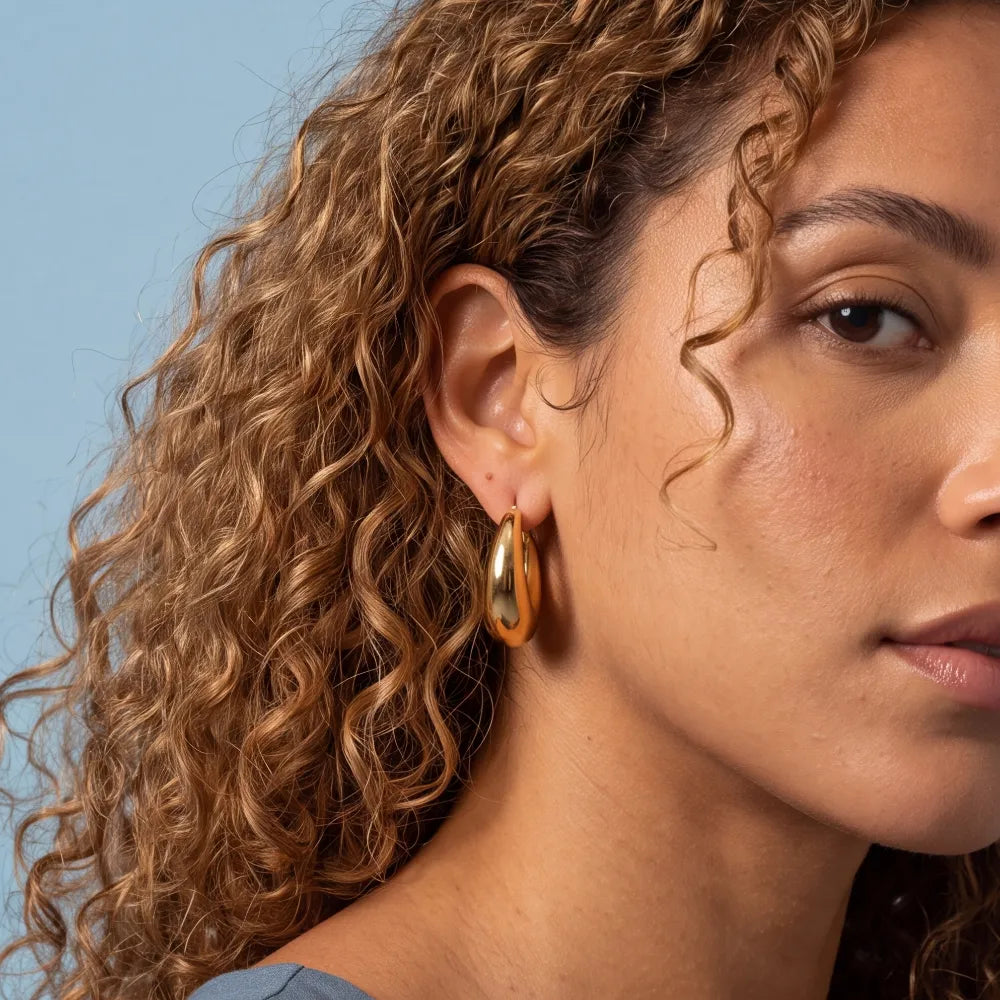 Celenne Hoops detail