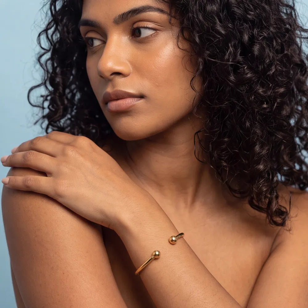 Delenia Cuff detail