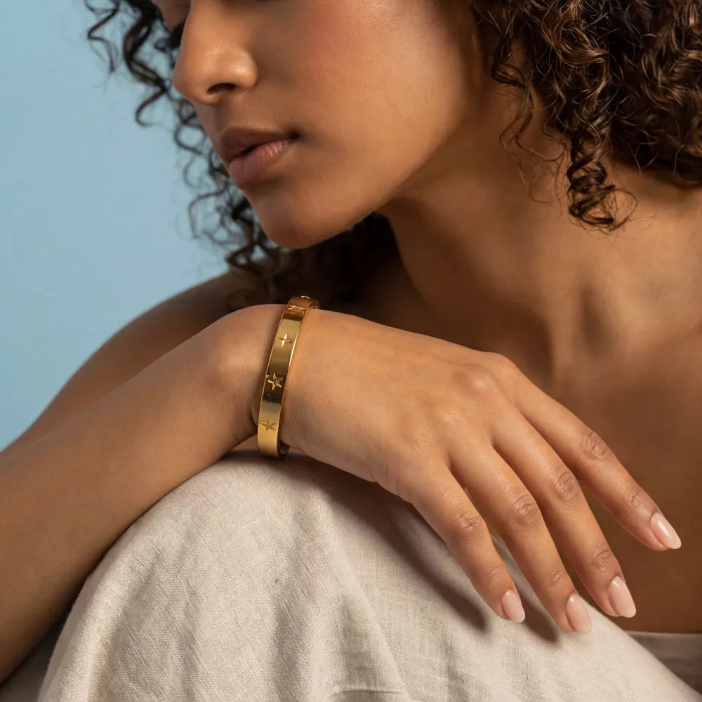 Fenenne Bangle on model
