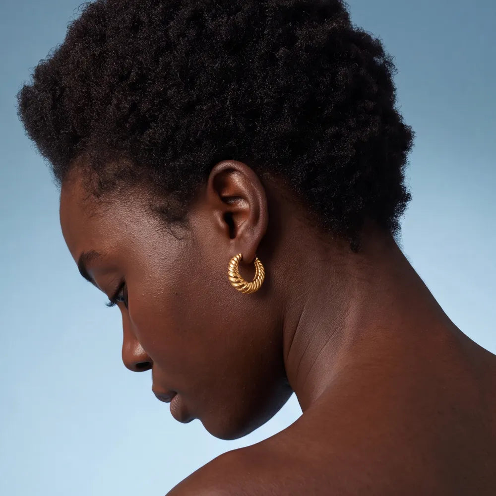 Genanda Hoops detail