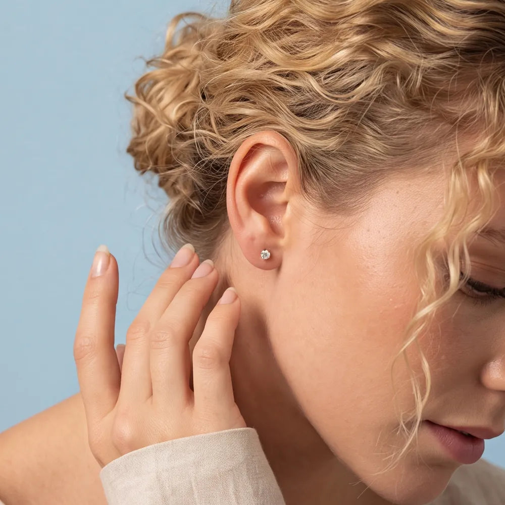 Delora Earrings detail
