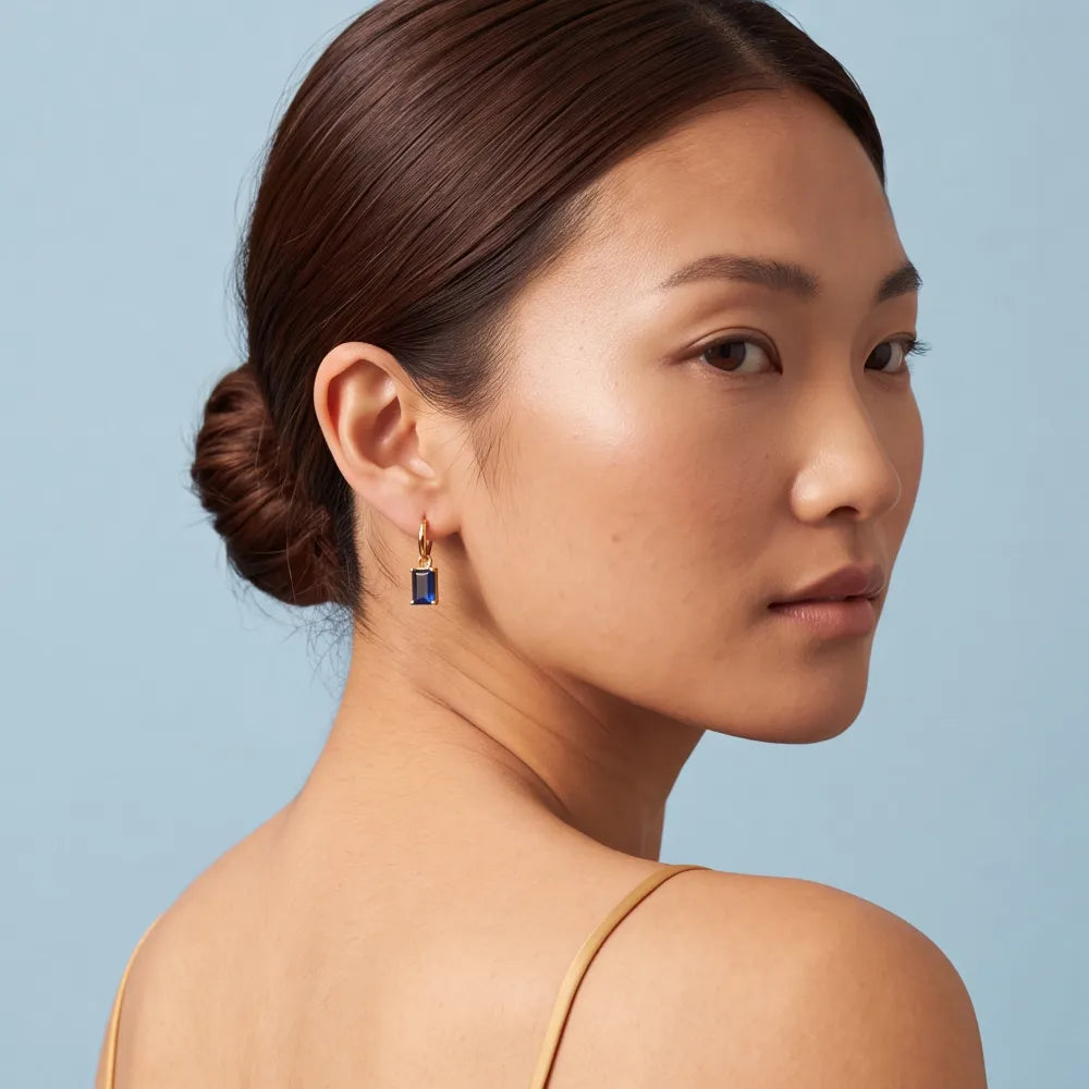 Delanda Hoops on model