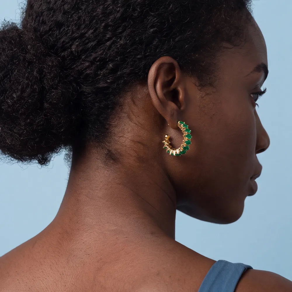 Delise Hoops on model