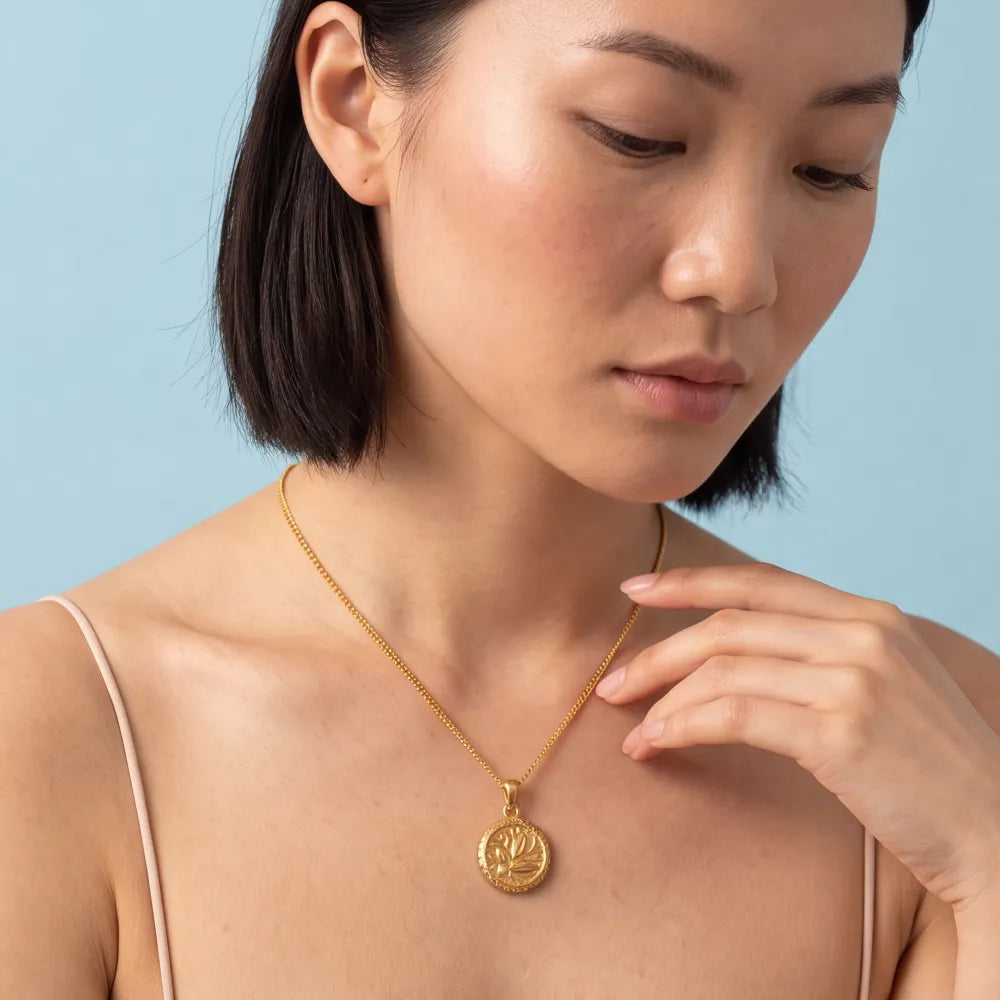 Elonde Necklace on model