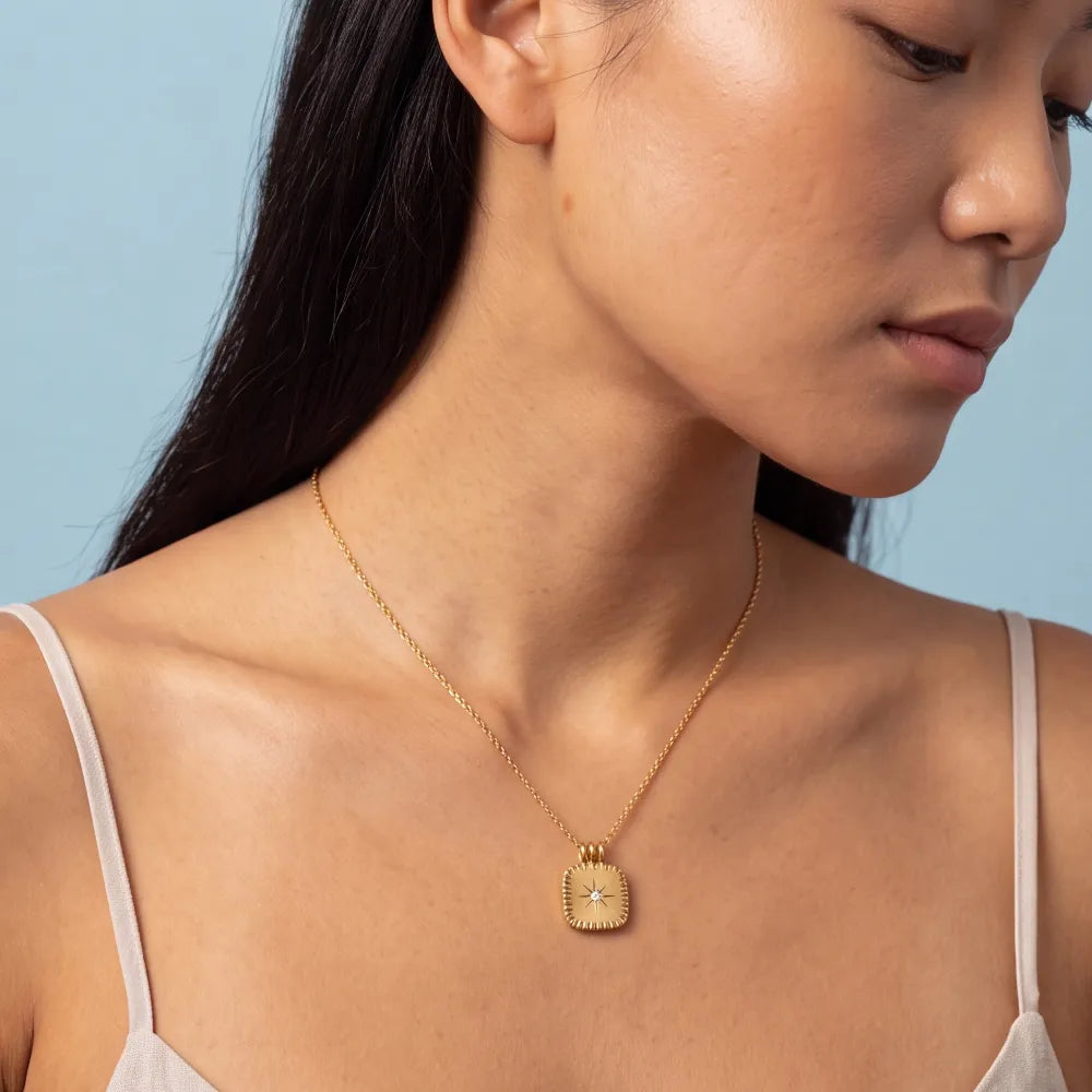 Fenanda Necklace detail