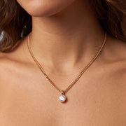 Delaris Necklace hero close-up