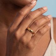 Helyne Ring hero close-up