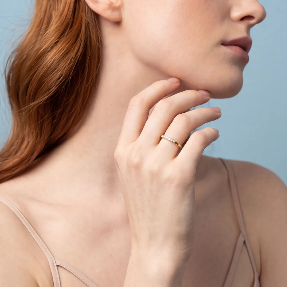 Fenienne Ring on model