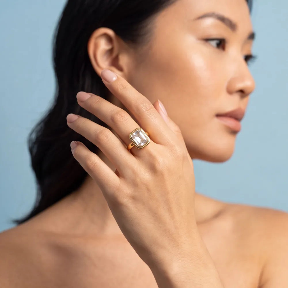 Delonde Ring on model